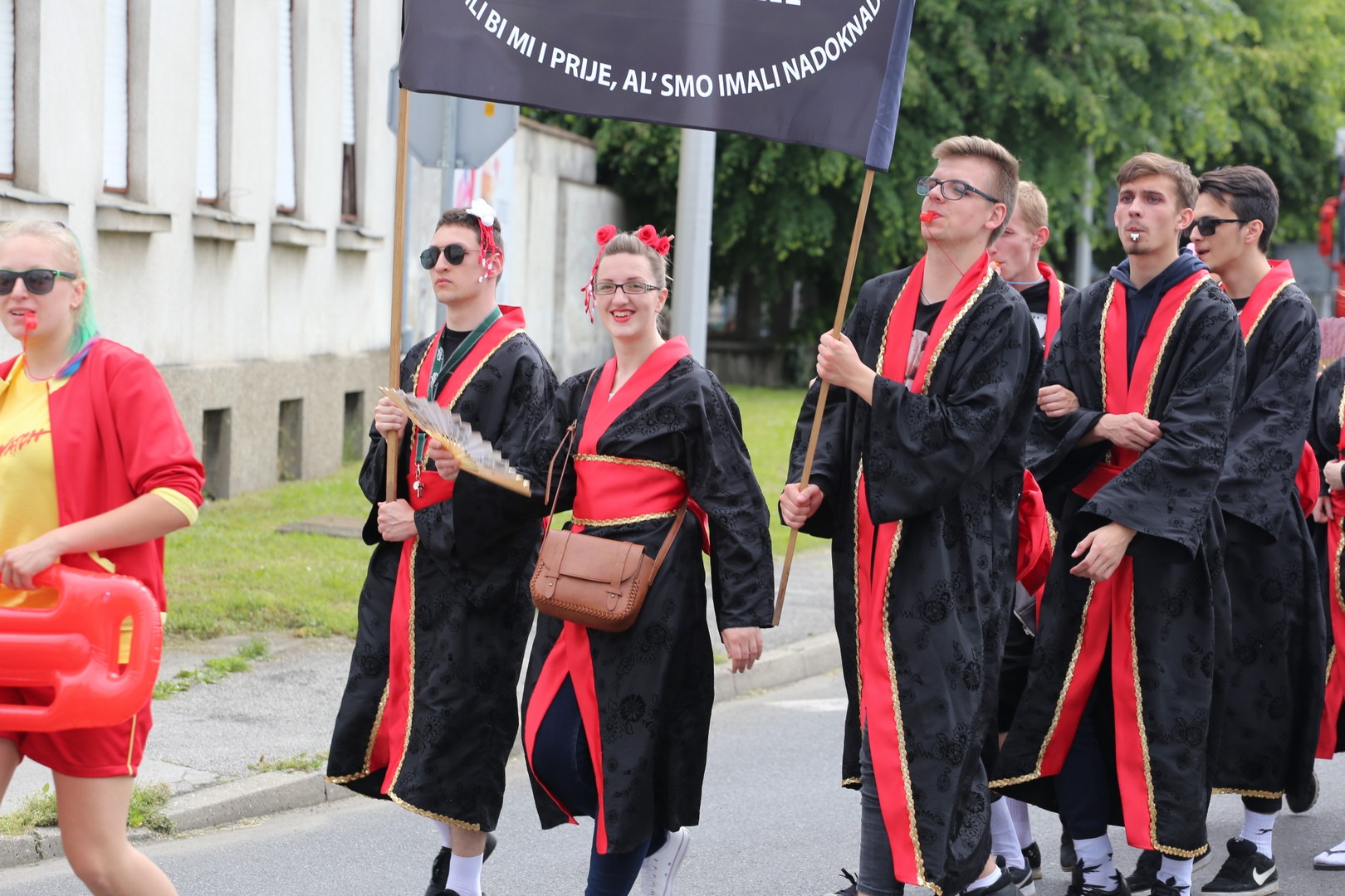 Ulicama Čakovca koračalo više od 1200 međimurskih maturanata