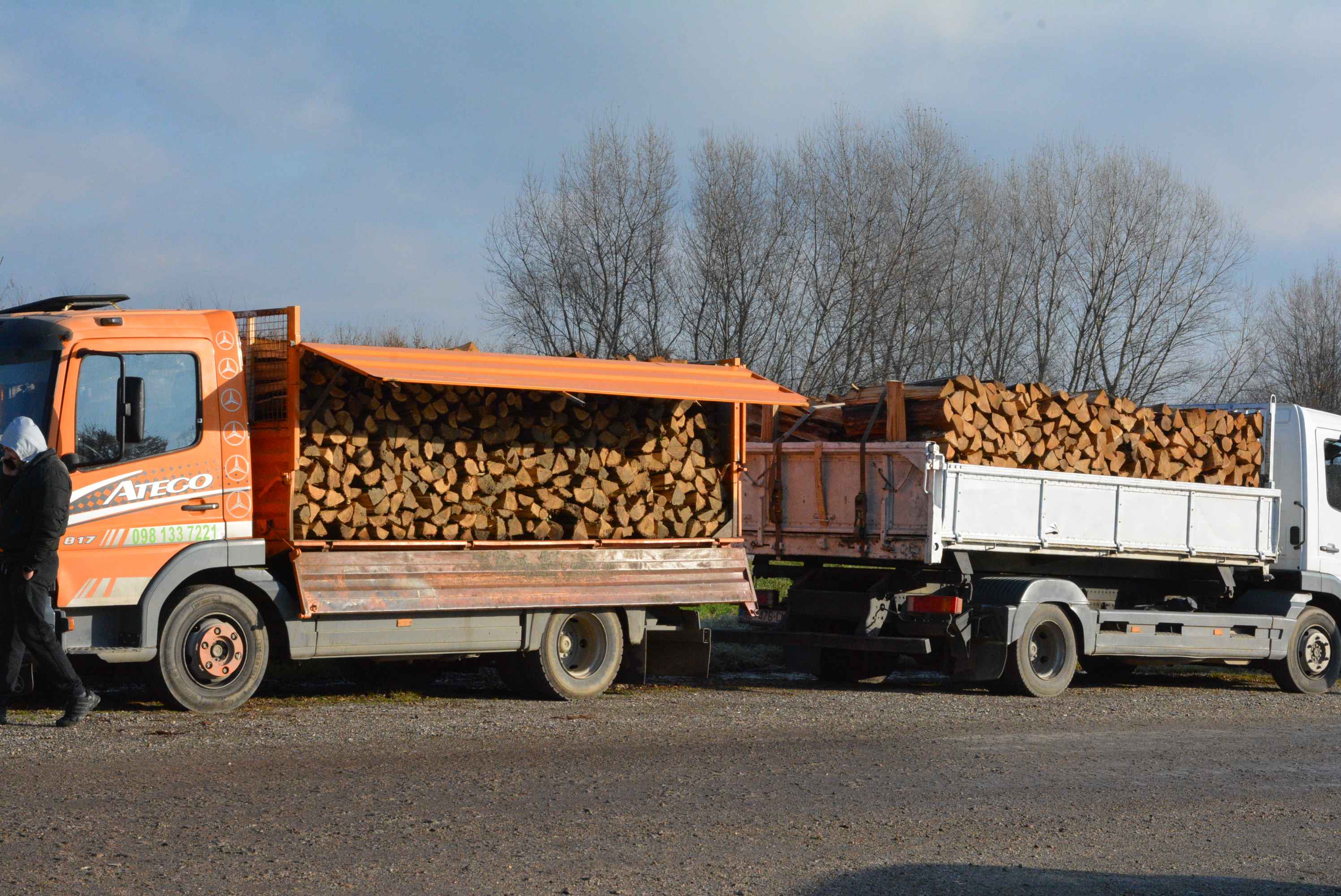 FOTO Čakovečki sajam odolijeva zimskoj hladnoći – posjetitelji hrabro istraživali bogatu ponudu unatoč mrazu na automobilima