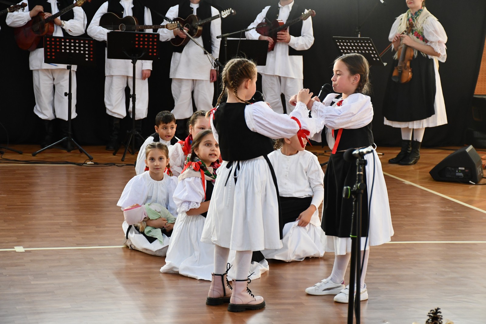 ČUVARI TRADICIJE Godišnja priredba KUD-a Belica
