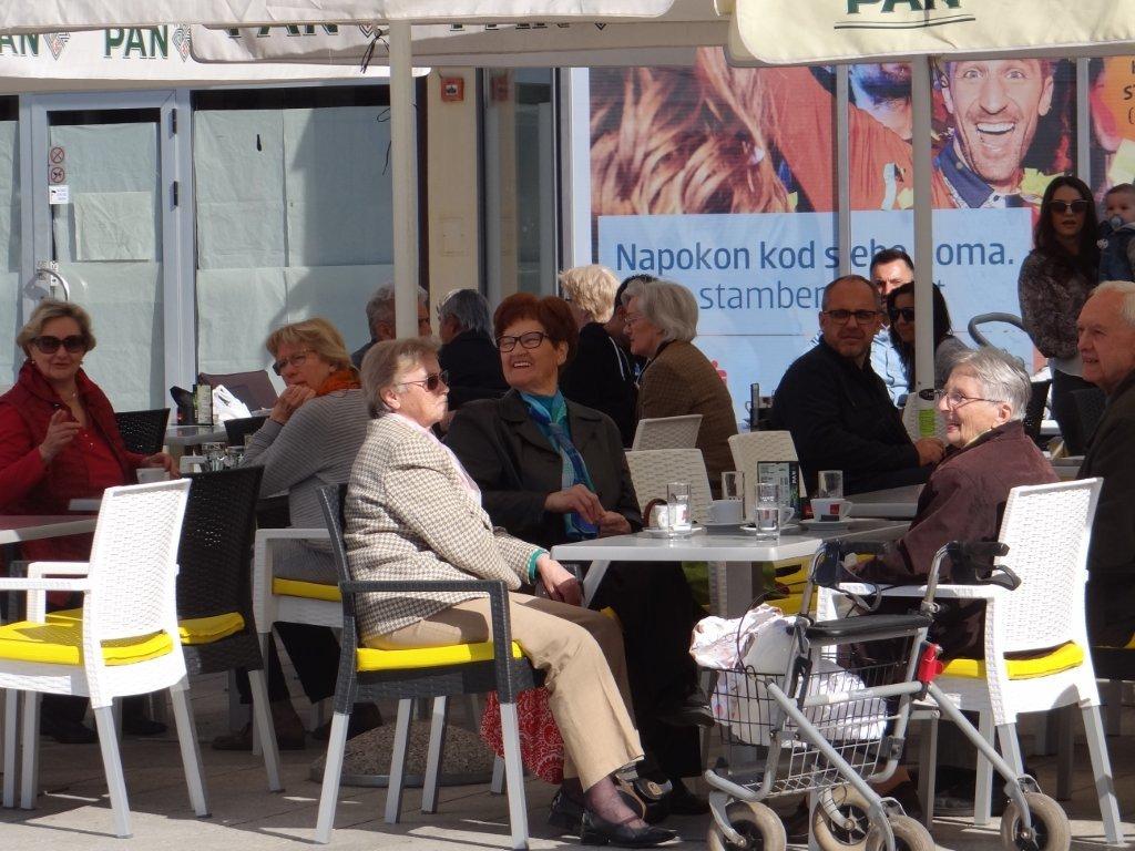 Predblagdansko raspoloženje: Čakovec okupirale sve generacije