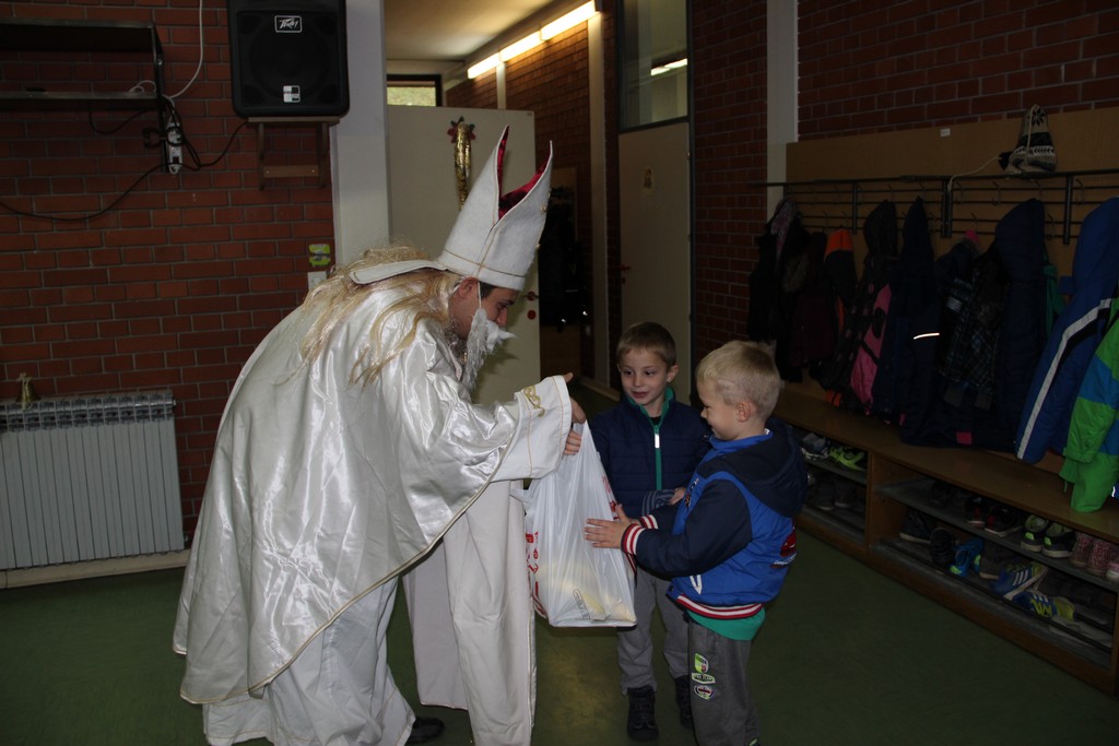 img6922186187
