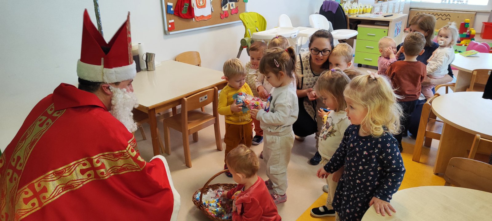 MURSKO SREDIŠĆE Sveti Nikola razveselio vrtićku djecu