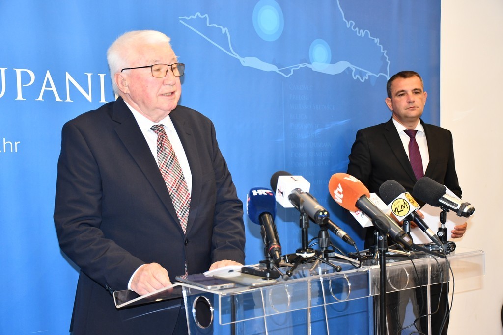 CENTRALIZACIJA BOLNICA Međimurska županija traži ocjenu ustavnosti zakona kojima osnivačka prava nad bolnicama preuzima država CENTRALIZACIJA BOLNICA Međimurska županija traži ocjenu ustavnosti zakona kojima osnivačka prava nad bolnicama preuzima država