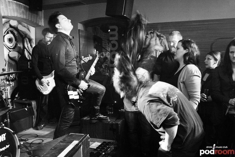 slika0014Podroom (Petak, 8.2. – Kein Engel – Rammstein Tribute Band)