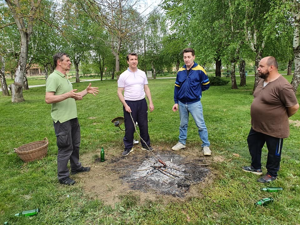 FOTO Članovi KUD-a Mihovljan su ovih dana uredili park unatoč korona krizi