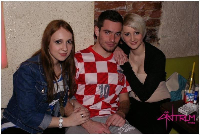 slika0028 Antrum (Petak i subota, 22. i 23.3.2013 – Mladen Burnać i Queens party) slika0028 Antrum (Petak i subota, 22. i 23.3.2013 – Mladen Burnać i Queens party)