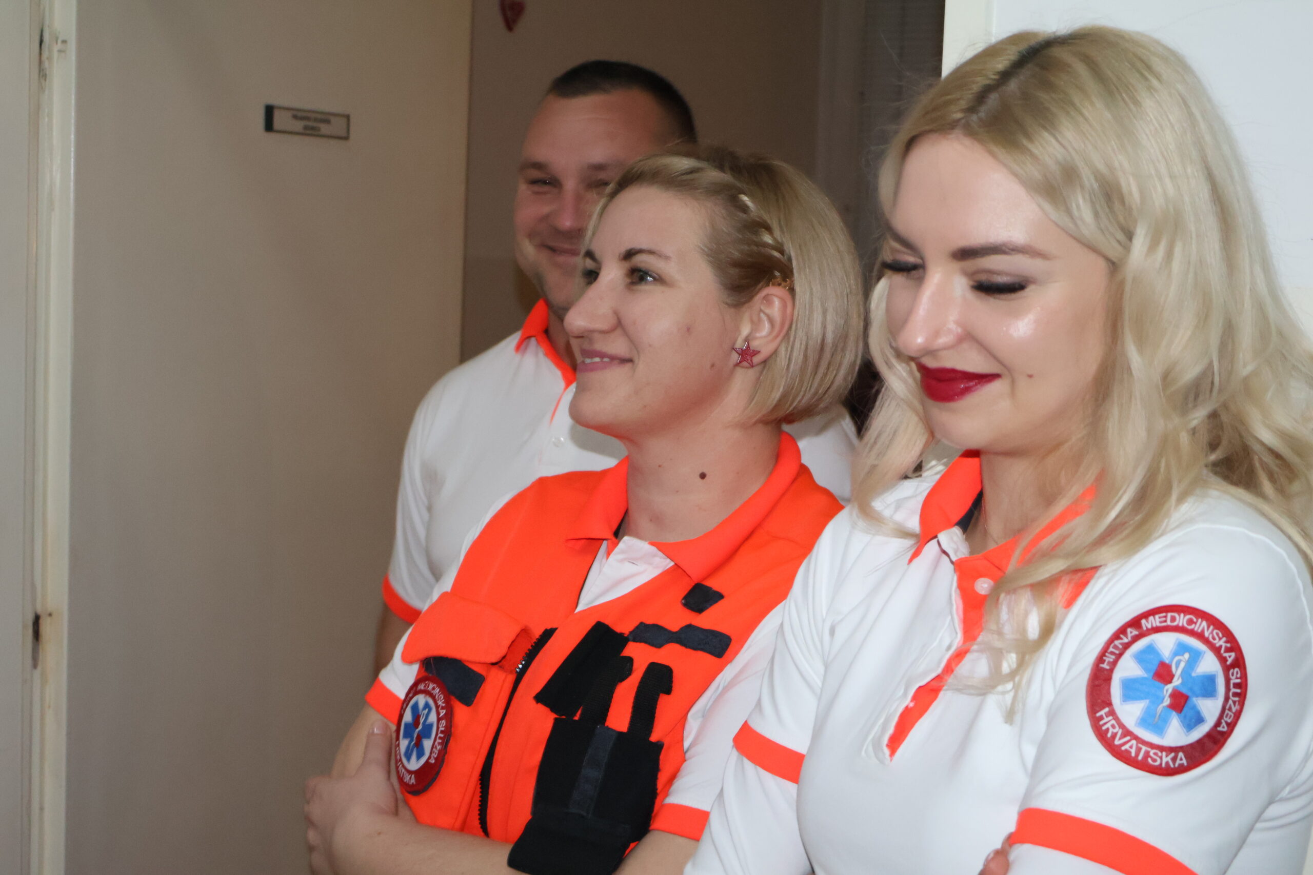 Gradonačelnica Cividini i župan Posavec obišli dežurne službe u novogodišnjoj noći