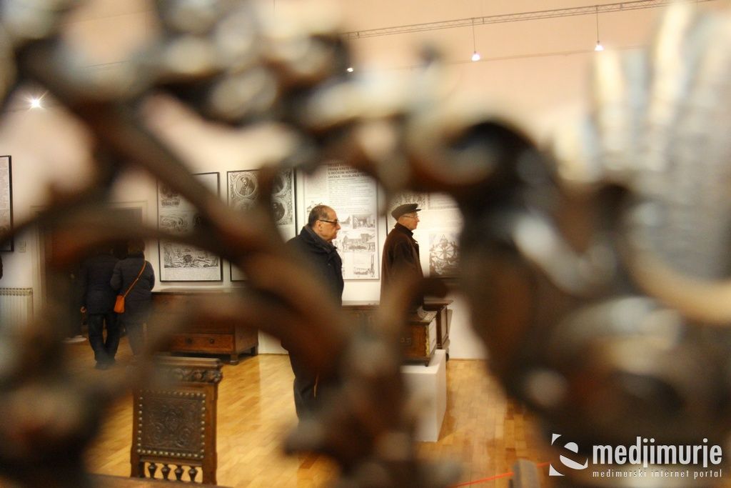 nocmuzejacakovec0089654856