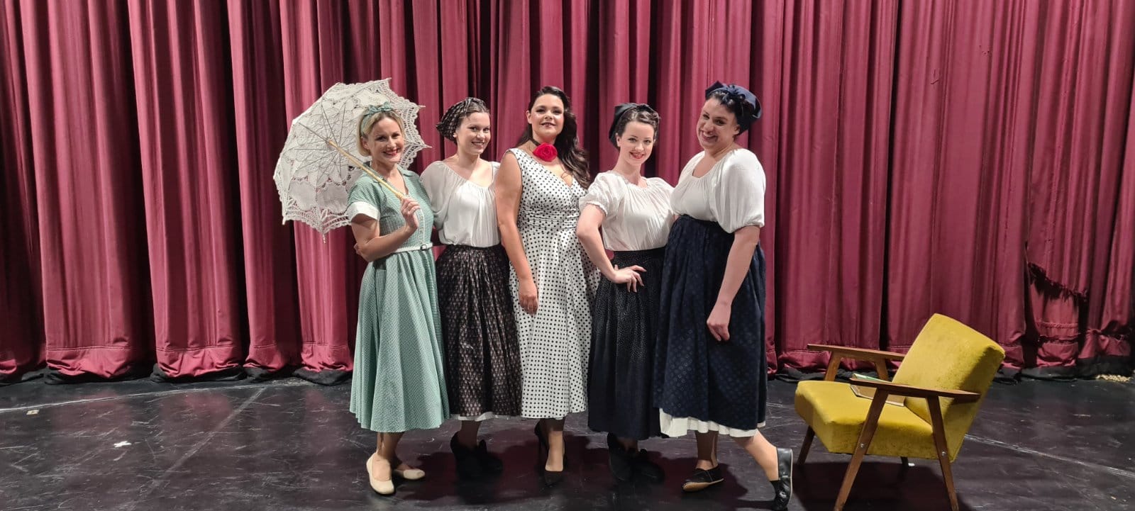 DVIJE MEĐIMURKE U NAGRAĐENOJ OPERETI Ivana Medić i Katarina Toplek Horvat dijele pozornicu u ‘Veseloj udovici’ DVIJE MEĐIMURKE U NAGRAĐENOJ OPERETI Ivana Medić i Katarina Toplek Horvat dijele pozornicu u ‘Veseloj udovici’