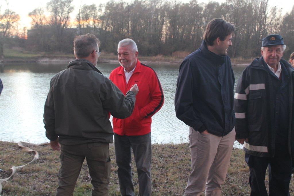 Vatrogasna vježba na obali Mičigen jezera