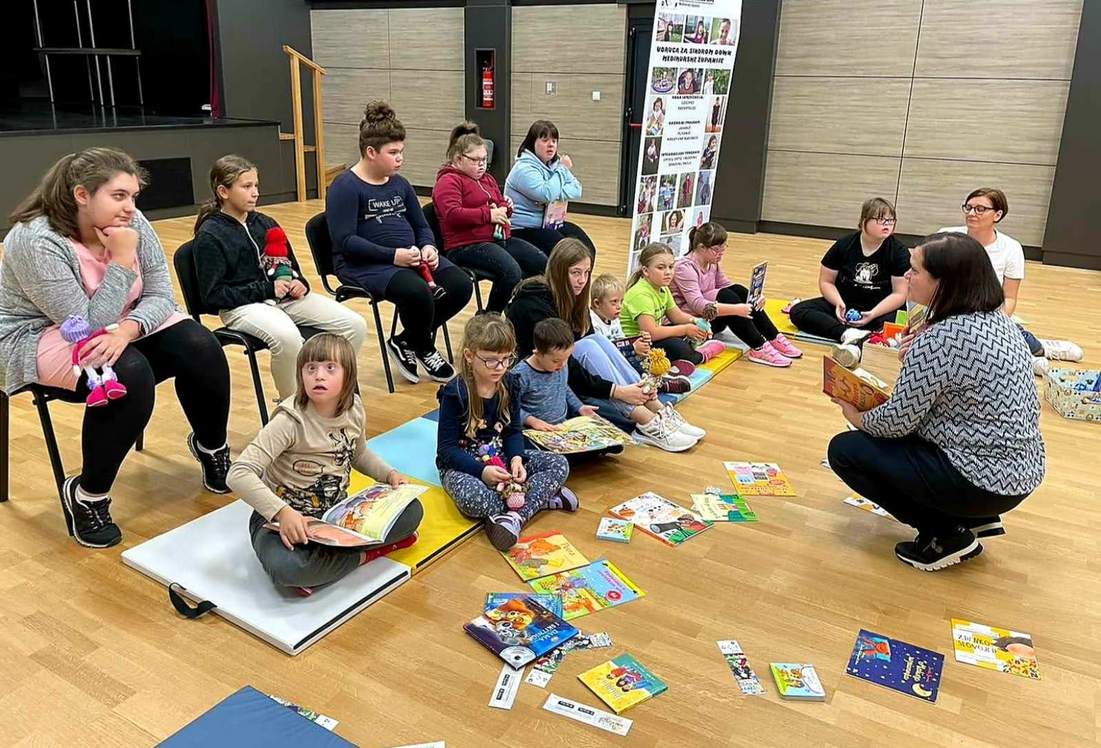Članovi međimurske Udruge za sindrom Down posjetili ‘Heklice u knjižnici’