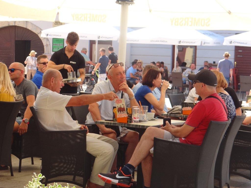 Prijepodnevna šetnja Čakovcem: Važno je kavicu popiti, lijepu riječ čuti, osjetiti bilo grada