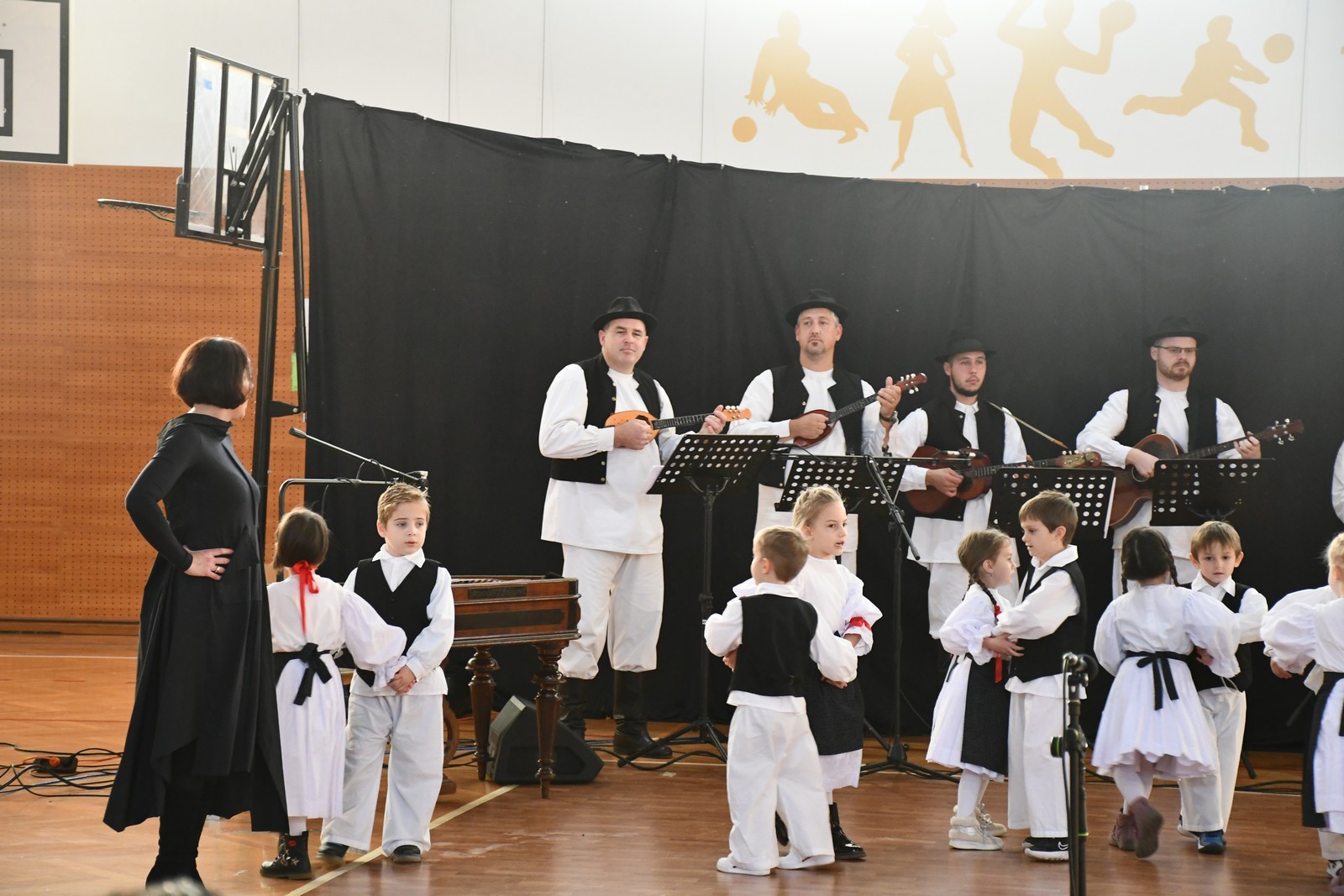 ČUVARI TRADICIJE Godišnja priredba KUD-a Belica