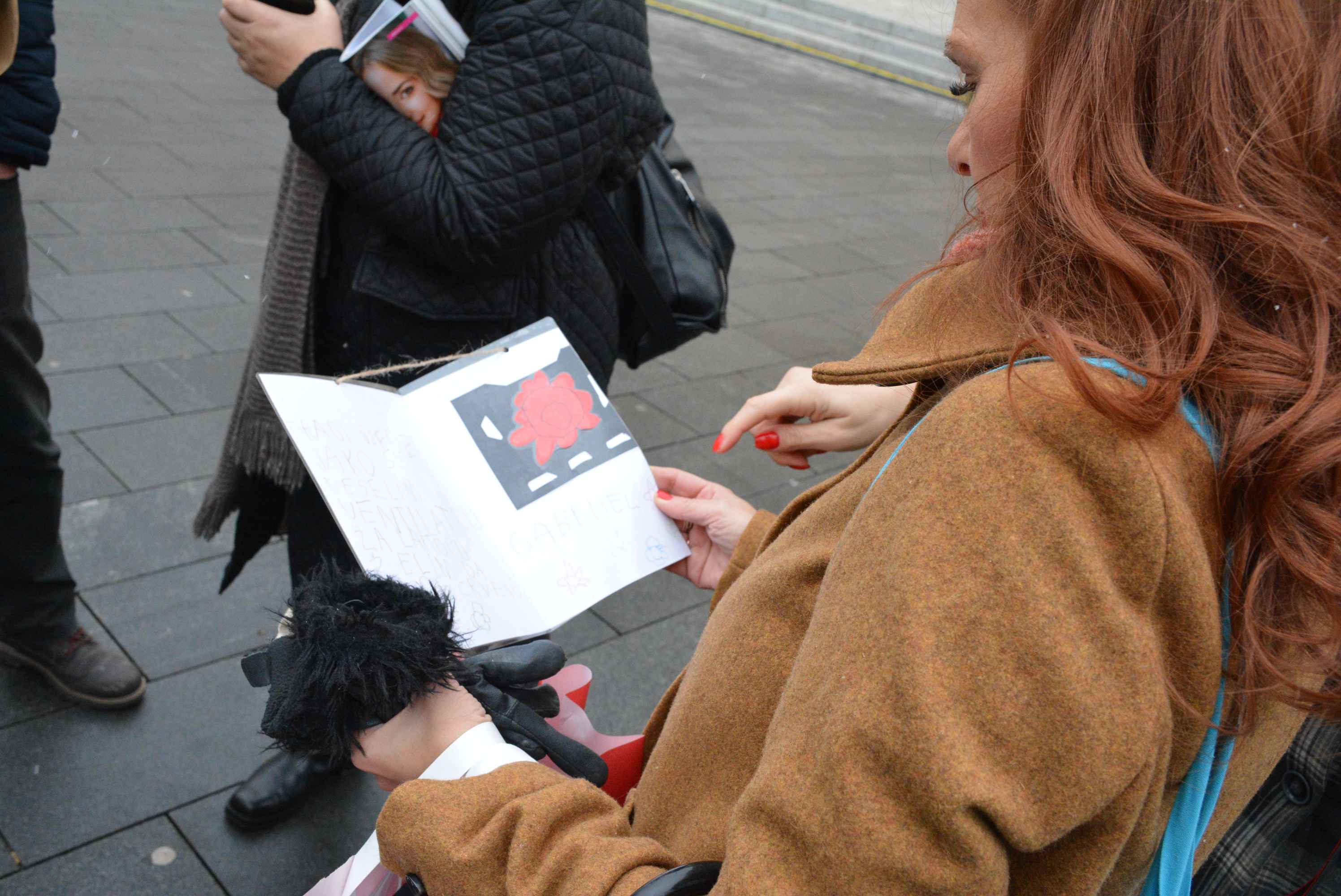 FOTO/VIDEO Zabundani veliki i mali unatoč gustom snijegu i hladnoći proveli prijepodne u veselom raspoloženju