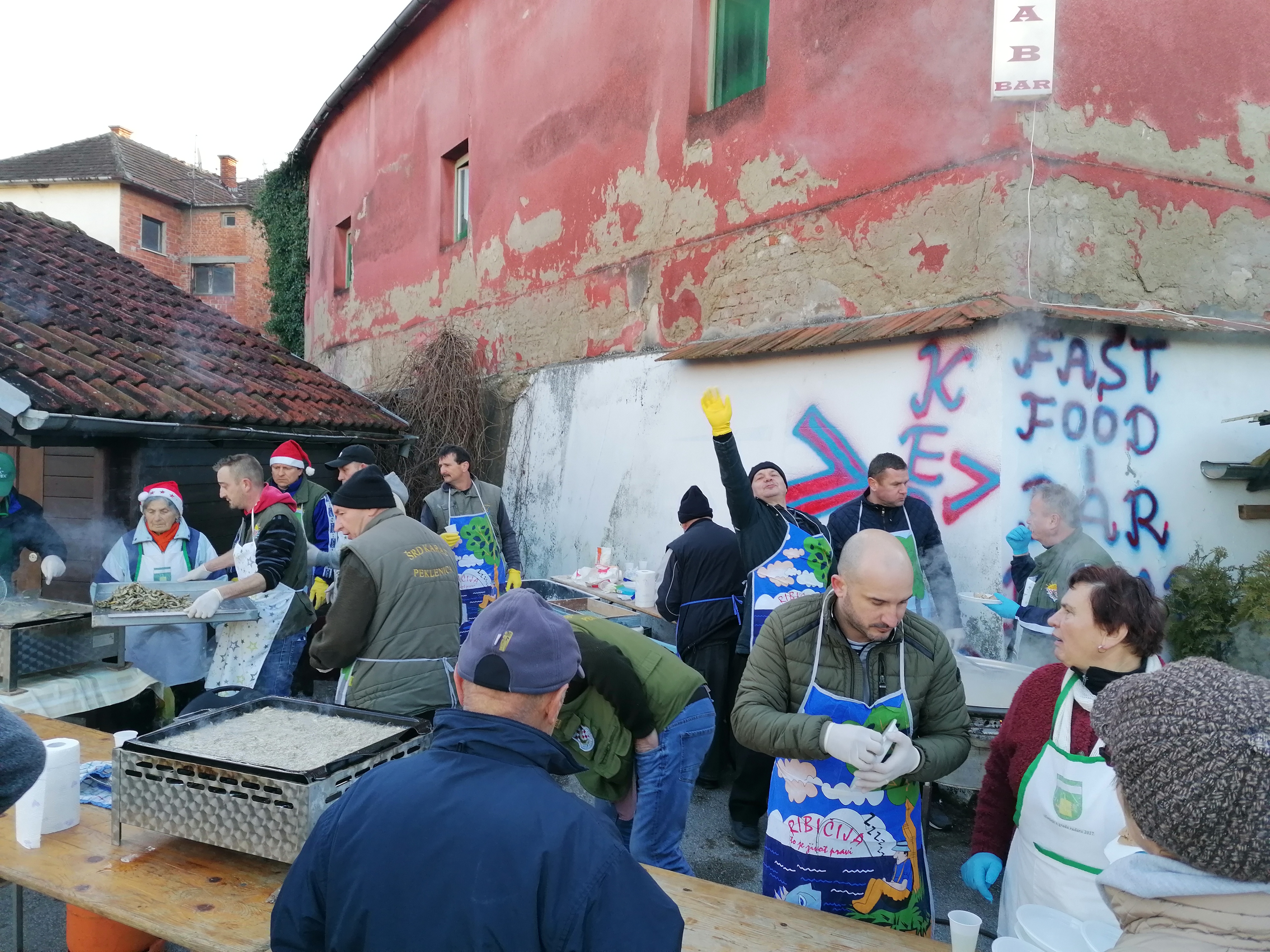 FOTO Druženje građana na Badnje jutro u Murskom Središću