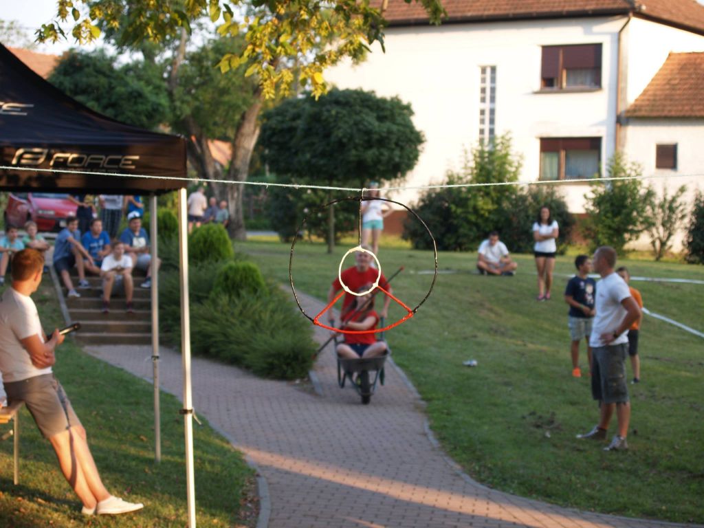 1410283117327217836483643316962