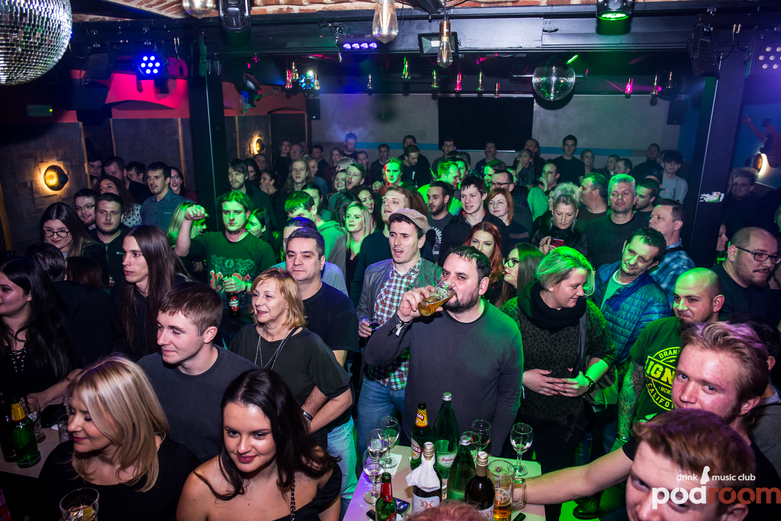 Crno Perje u Podroomu