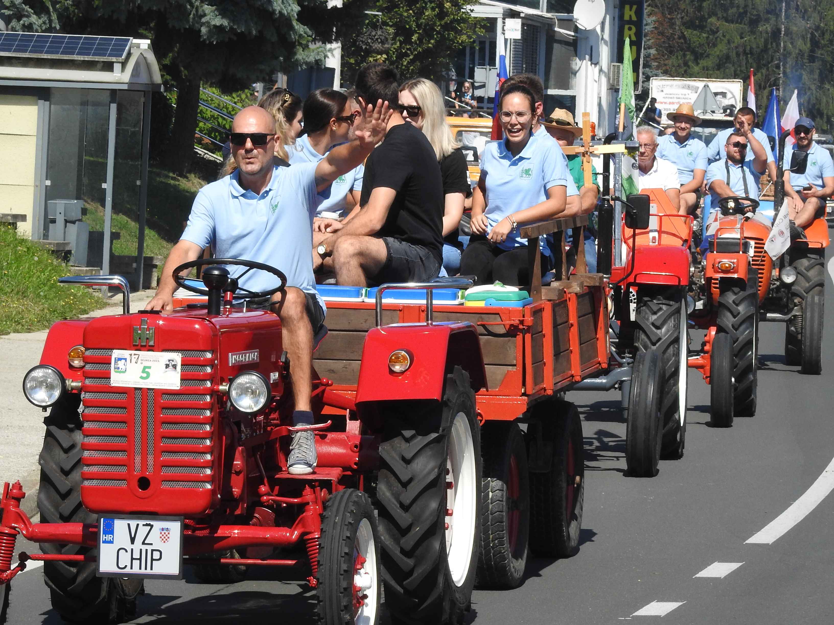 SELNICA Pogledajte kako je bilo na 17. susretu starih traktora
