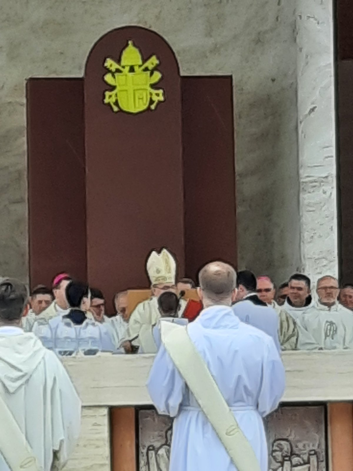 PONOS OBITELJI SEDLAR Za svećenika franjevca zaređen je drugi sin, Fra David Sedlar