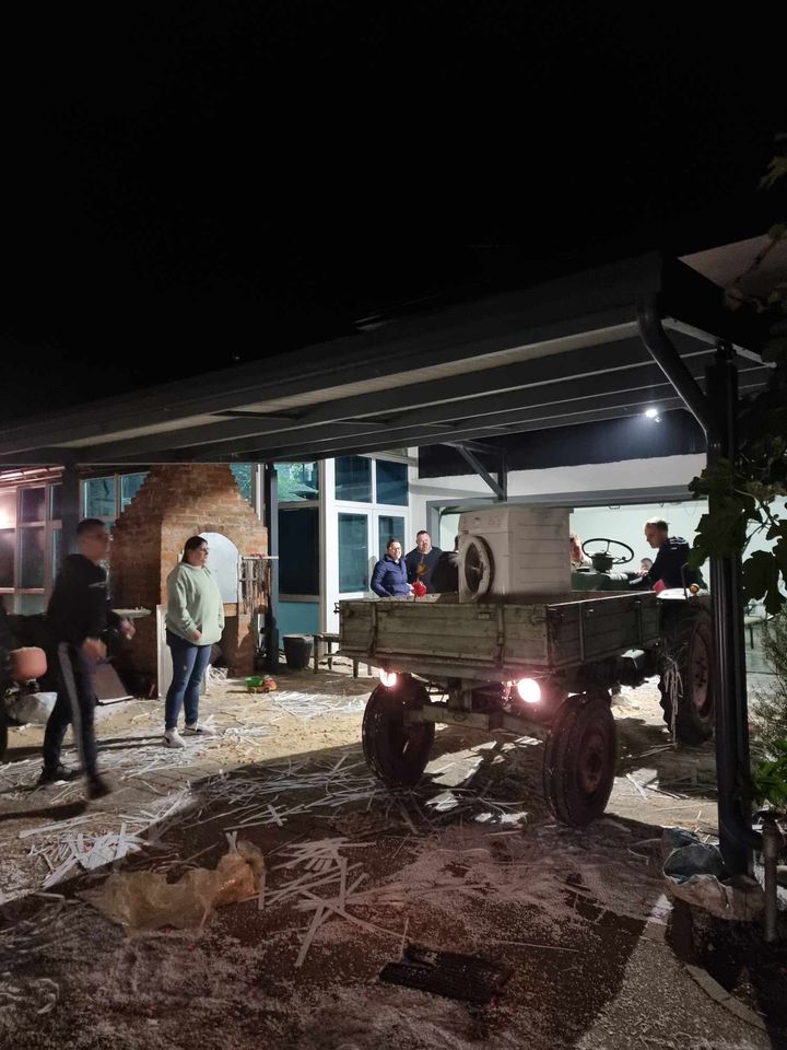 VELIKO POTEPANJE U IVANOVCU Žene se Maja Zadravec i Leo Sabol