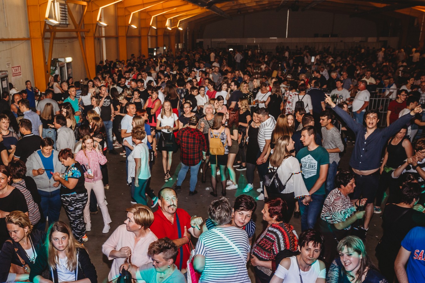 VIDEO I FOTO Neda Ukraden u Nedelišću okupila fanove svih generacija