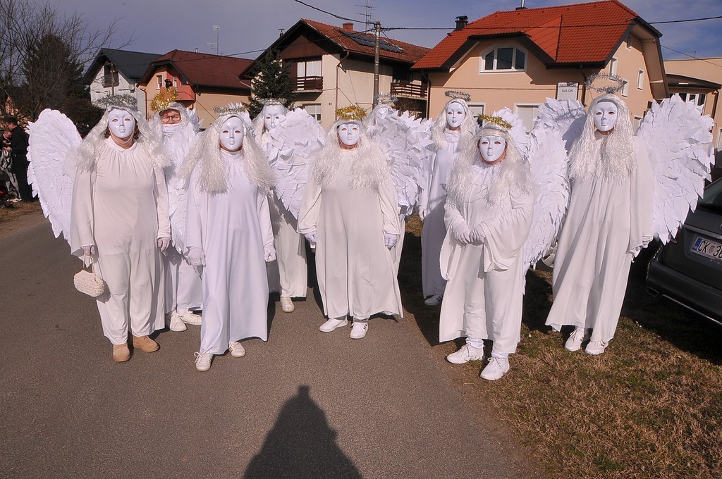 Vesela maskirana povorka zabavila Štefanec