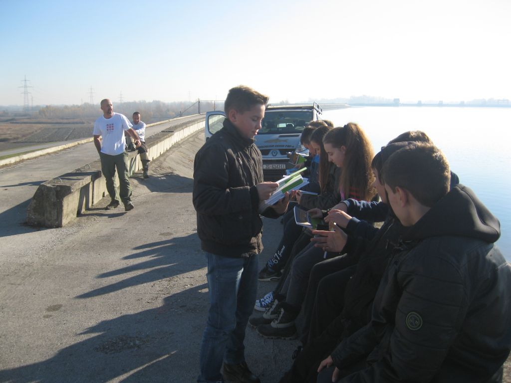 151112monitoring12846103