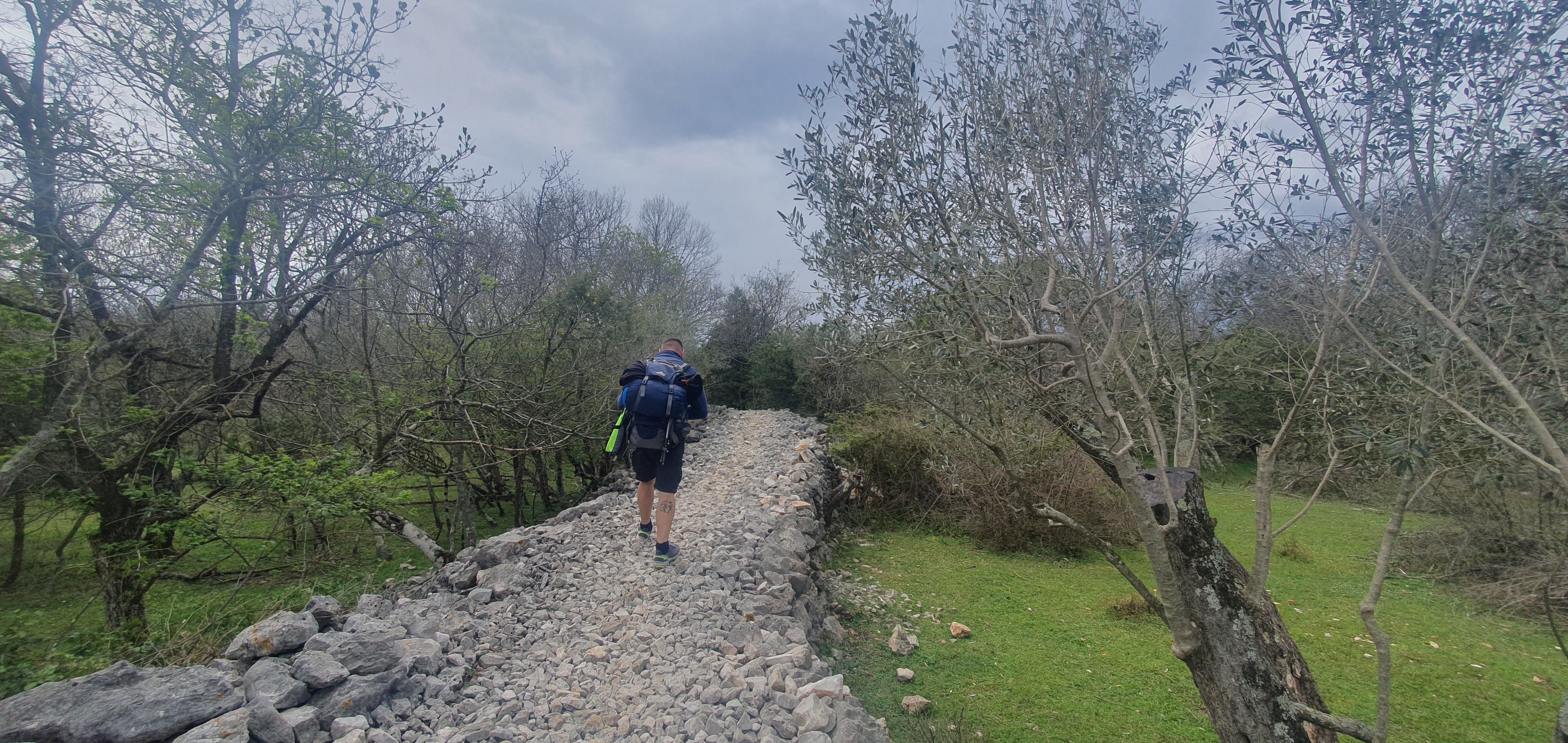 CAMINO KRKA Naši čitatelji Saša Turk i Danijel Mikolaj šalju nam fotografije njihove velike avanture CAMINO KRKA Naši čitatelji Saša Turk i Danijel Mikolaj šalju nam fotografije njihove velike avanture