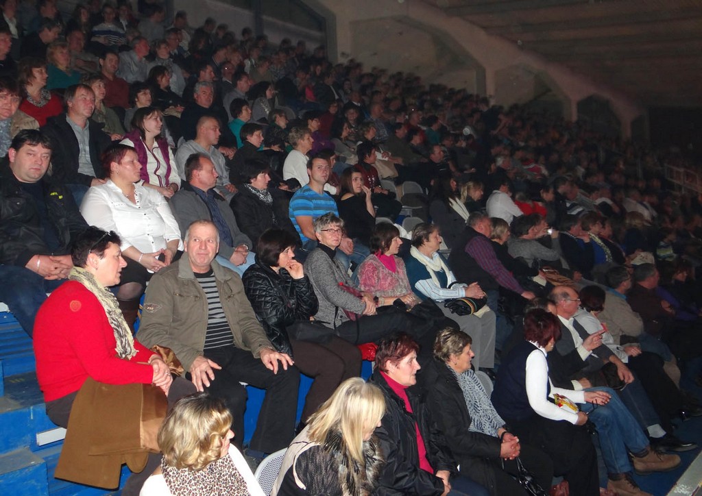 slika0005458458 Božićni koncert Radija 105 Selnica (Petak, 26.12.2014.)