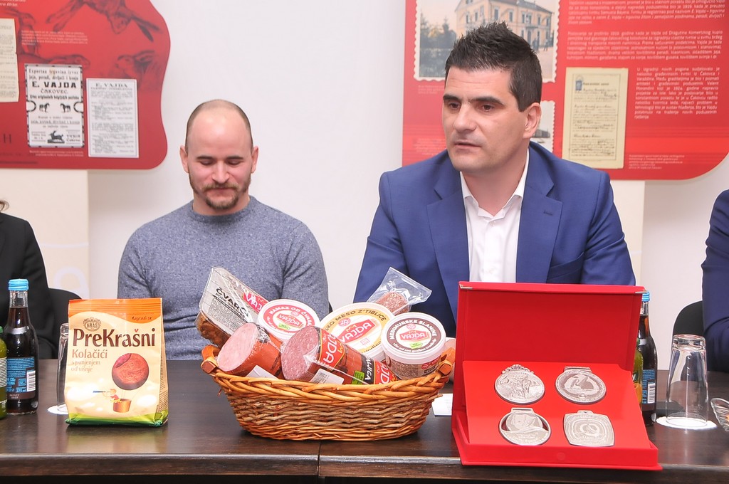 Nakon 25 godina Vajda i dalje uz Filipa Udea