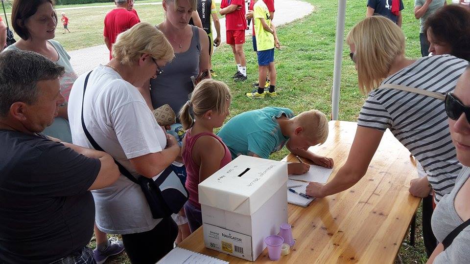 1112426010203049303592391273906