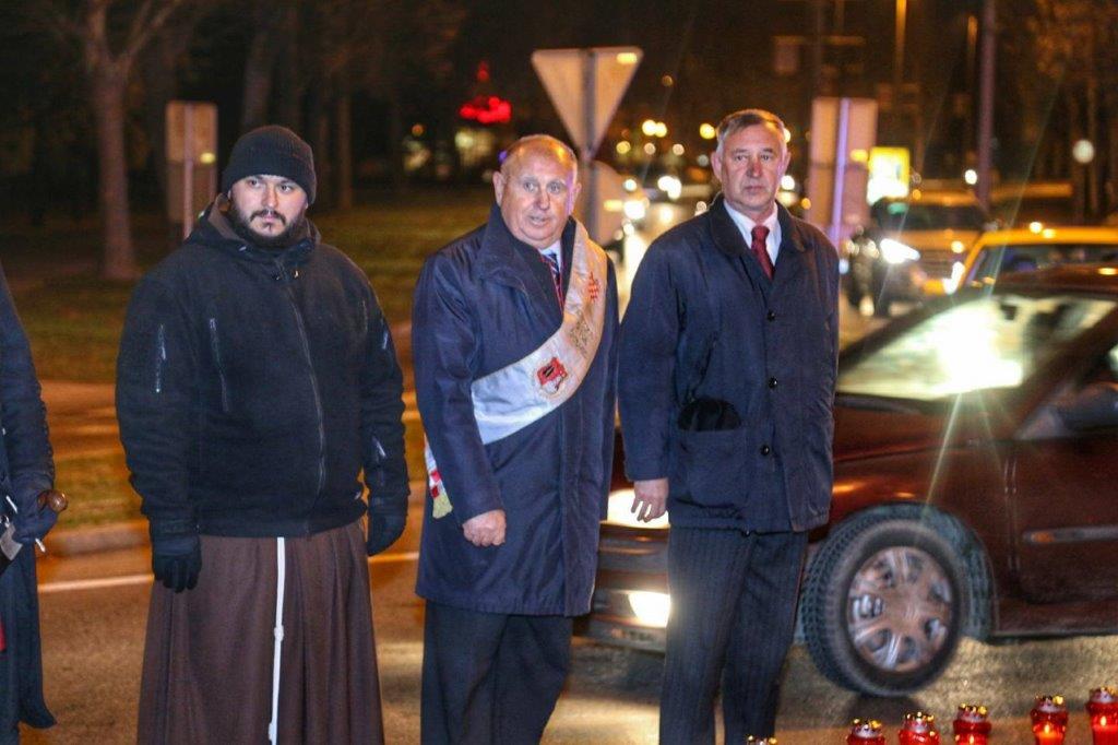 2369850210213512006731511148984