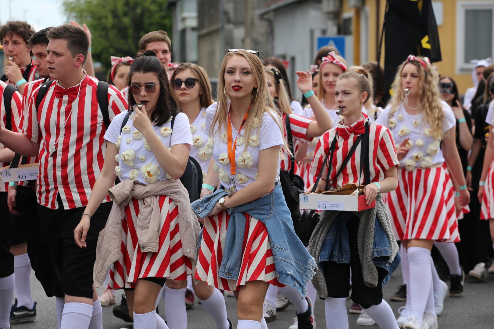 Ulicama Čakovca koračalo više od 1200 međimurskih maturanata