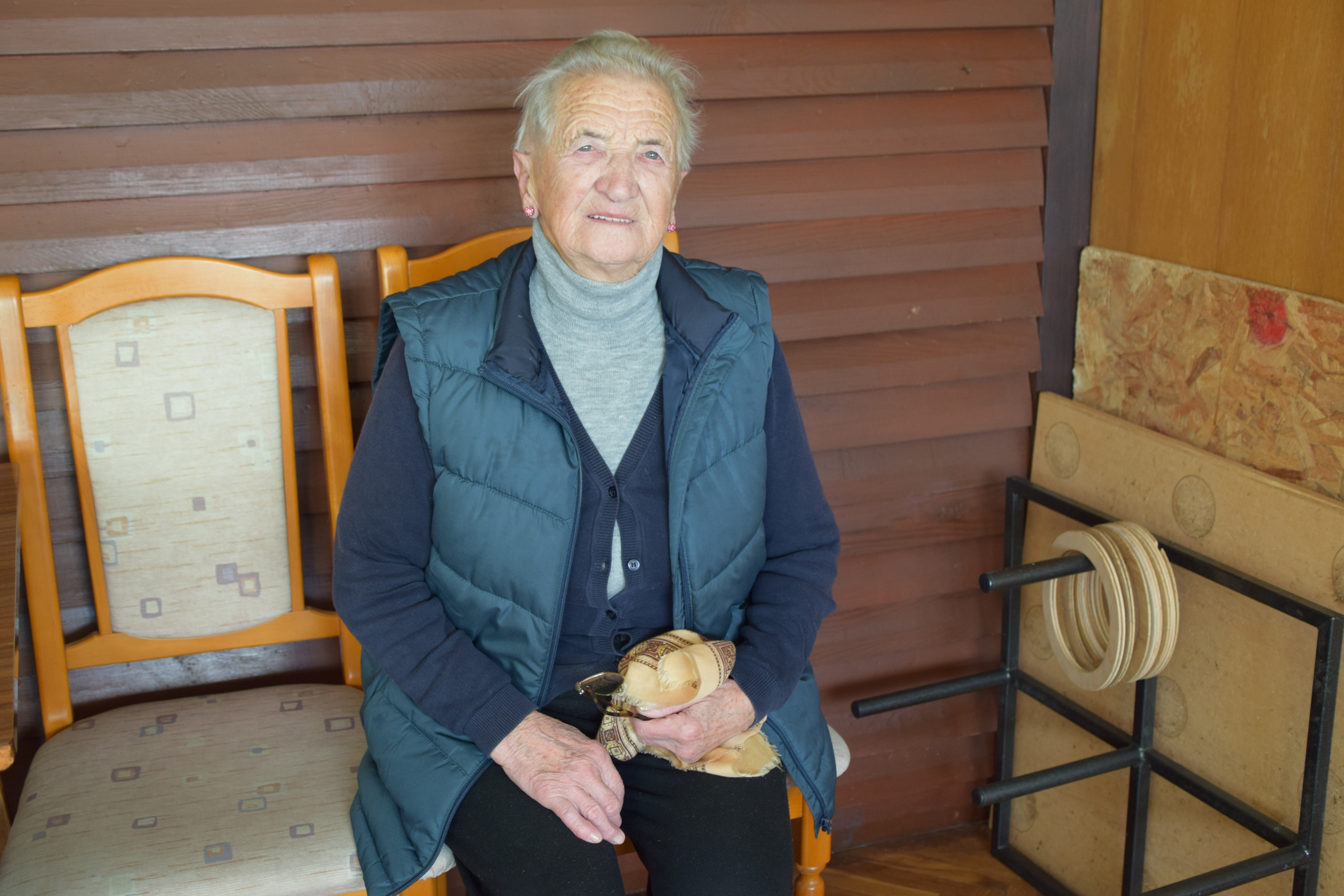 BOŽIĆNI OBIČAJI I TRADICIJA Spalo se na slamici i čekalo se rođenje Isuseka