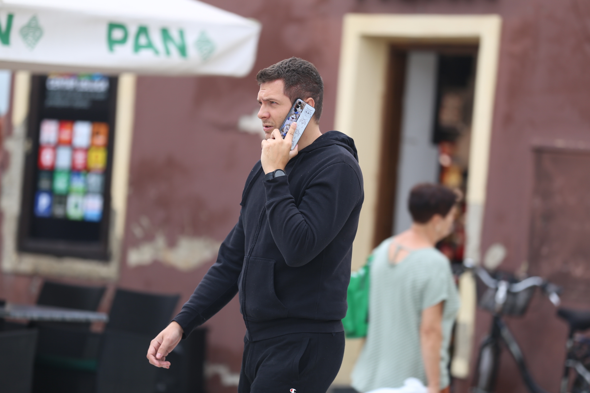 KLIKOM PO ČAKOVCU Ni tmurno vrijeme ne može spriječiti odlično ljetno raspoloženje u centru grada KLIKOM PO ČAKOVCU Ni tmurno vrijeme ne može spriječiti odlično ljetno raspoloženje u centru grada