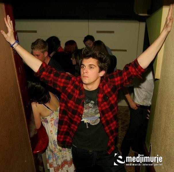 slika0025 Arcus (Subota, 28.4.2012) slika0025 Arcus (Subota, 28.4.2012)