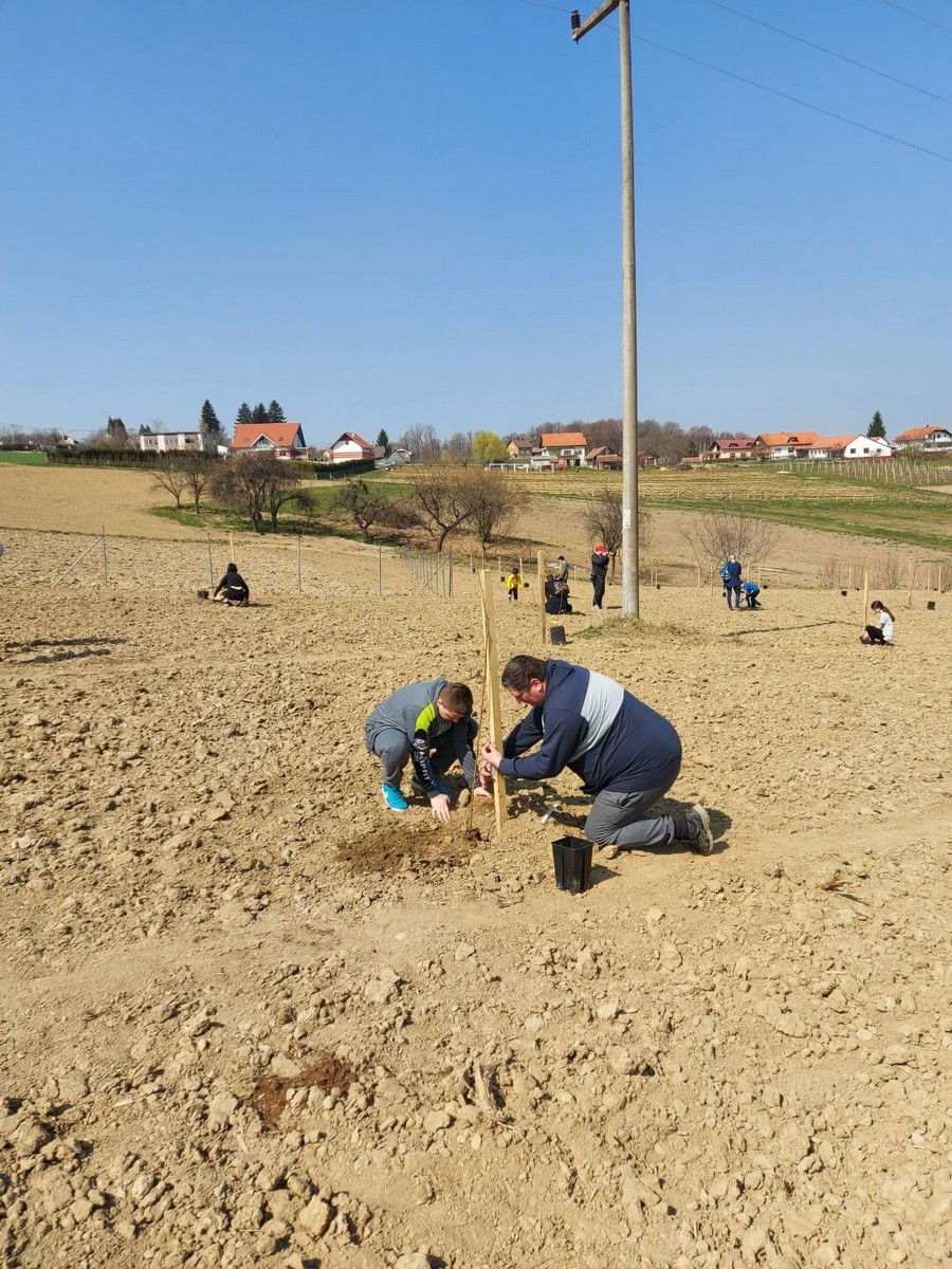 LAG Međimurski doli i bregi: Biserka i Zvonko Lajtman ugostili su članove Udruge Pogled iz Nedelišća LAG Međimurski doli i bregi: Biserka i Zvonko Lajtman ugostili su članove Udruge Pogled iz Nedelišća