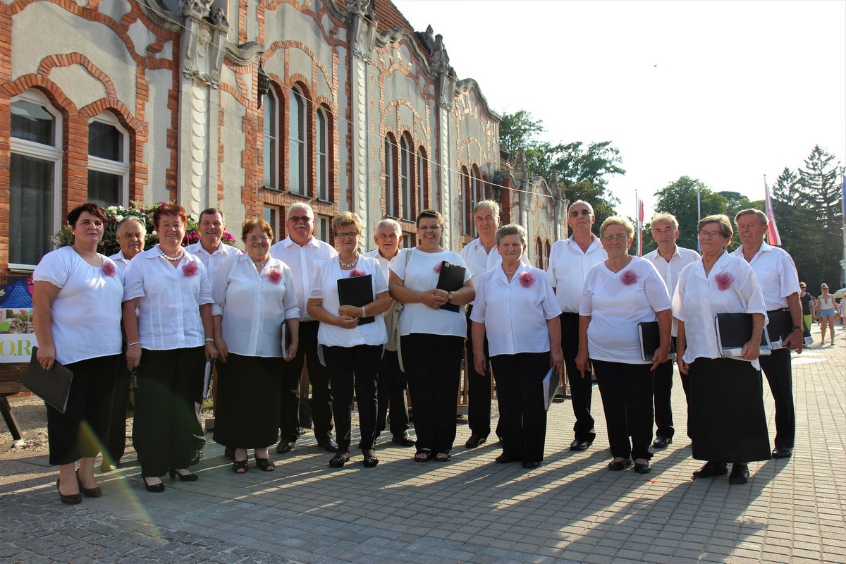 Tri međimurska KUD-a predstavila međimursku tradiciju na Porcijunkulovom