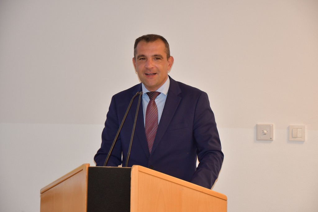 SVEČANOST Pet desetljeća rada Odjela anesteziologije, reanimatologije i intenzivne medicine SVEČANOST Pet desetljeća rada Odjela anesteziologije, reanimatologije i intenzivne medicine