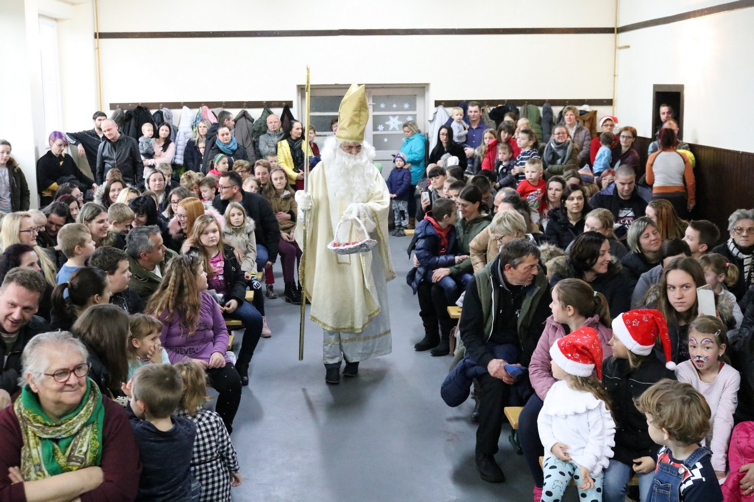 Svet Nikola stigao u Pretetinec