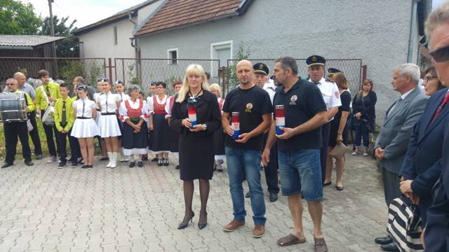 1354884597333677943082014136669