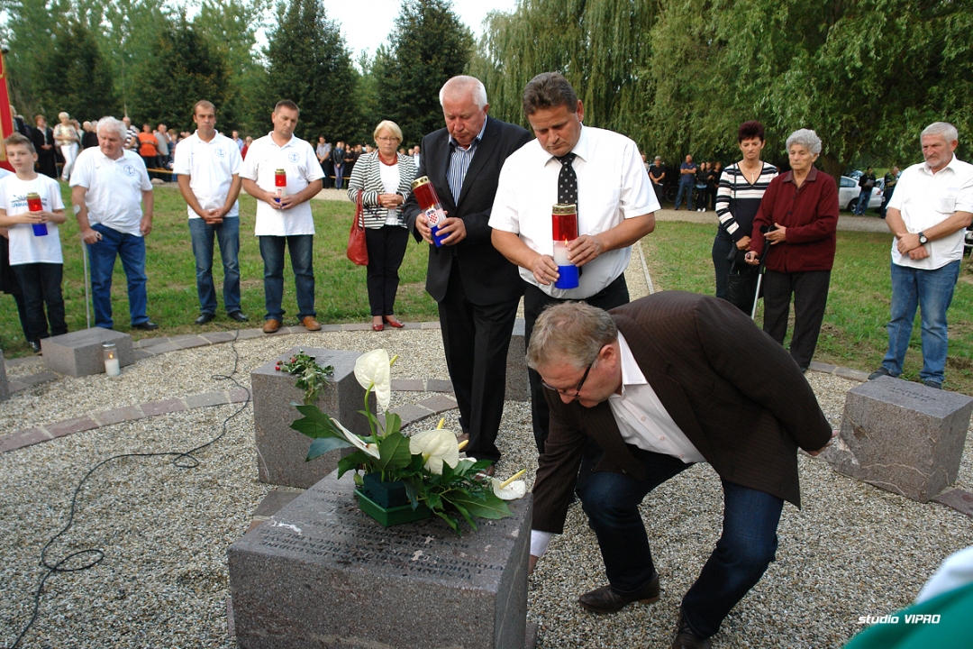 309012994dsc03330741411