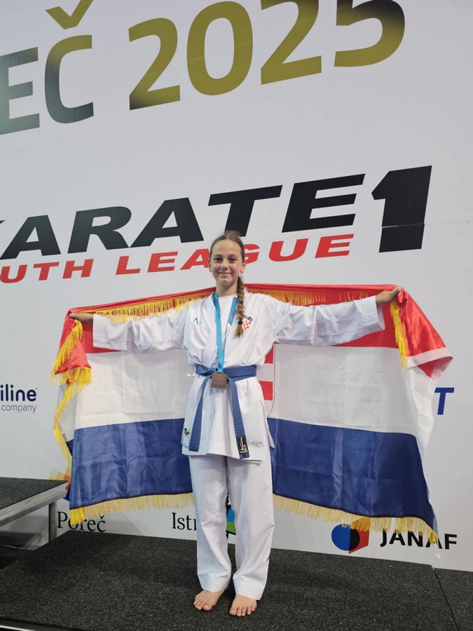 dalia šestak (7) dalia šestak (7)