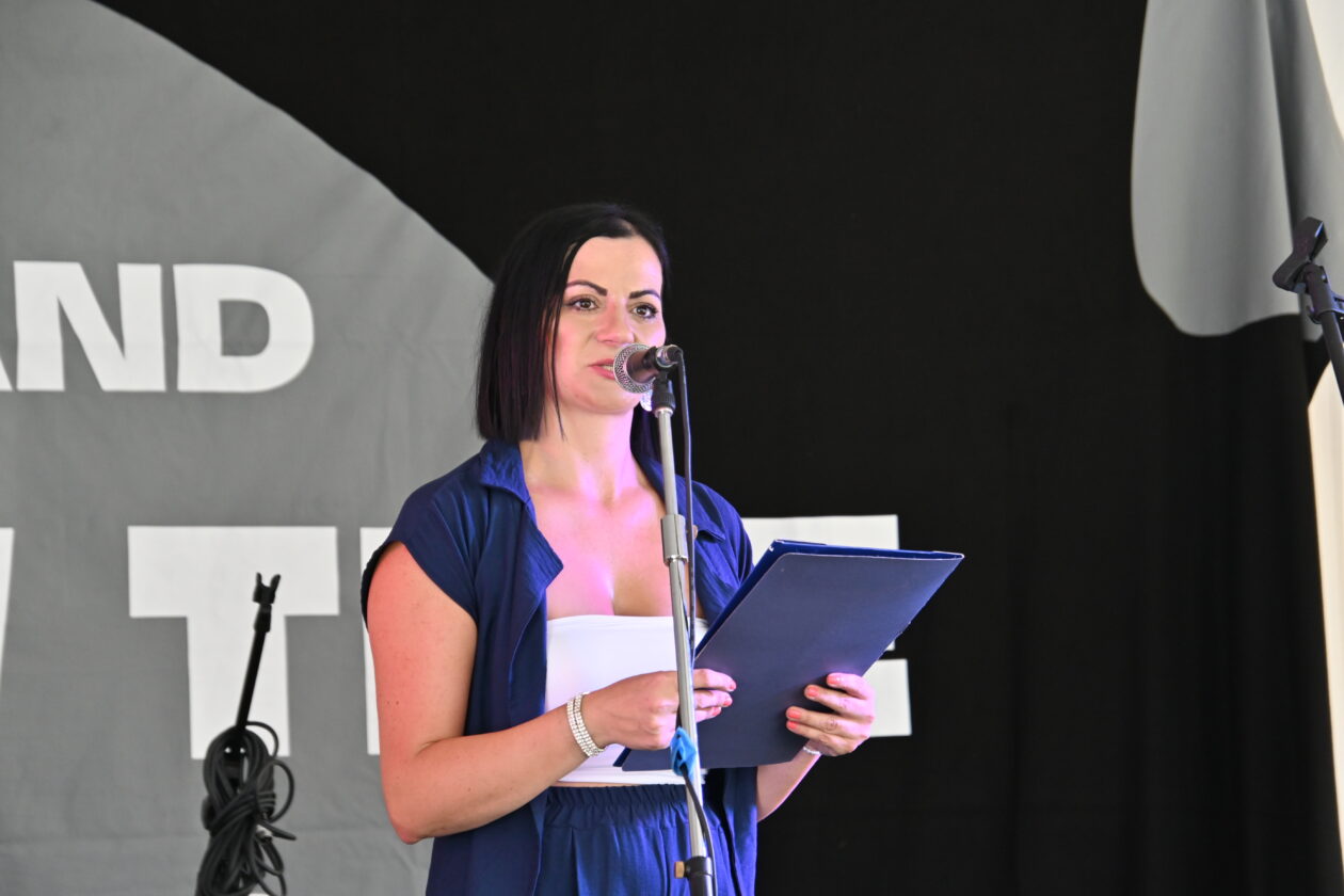 dan macinca (9) dan macinca (9)