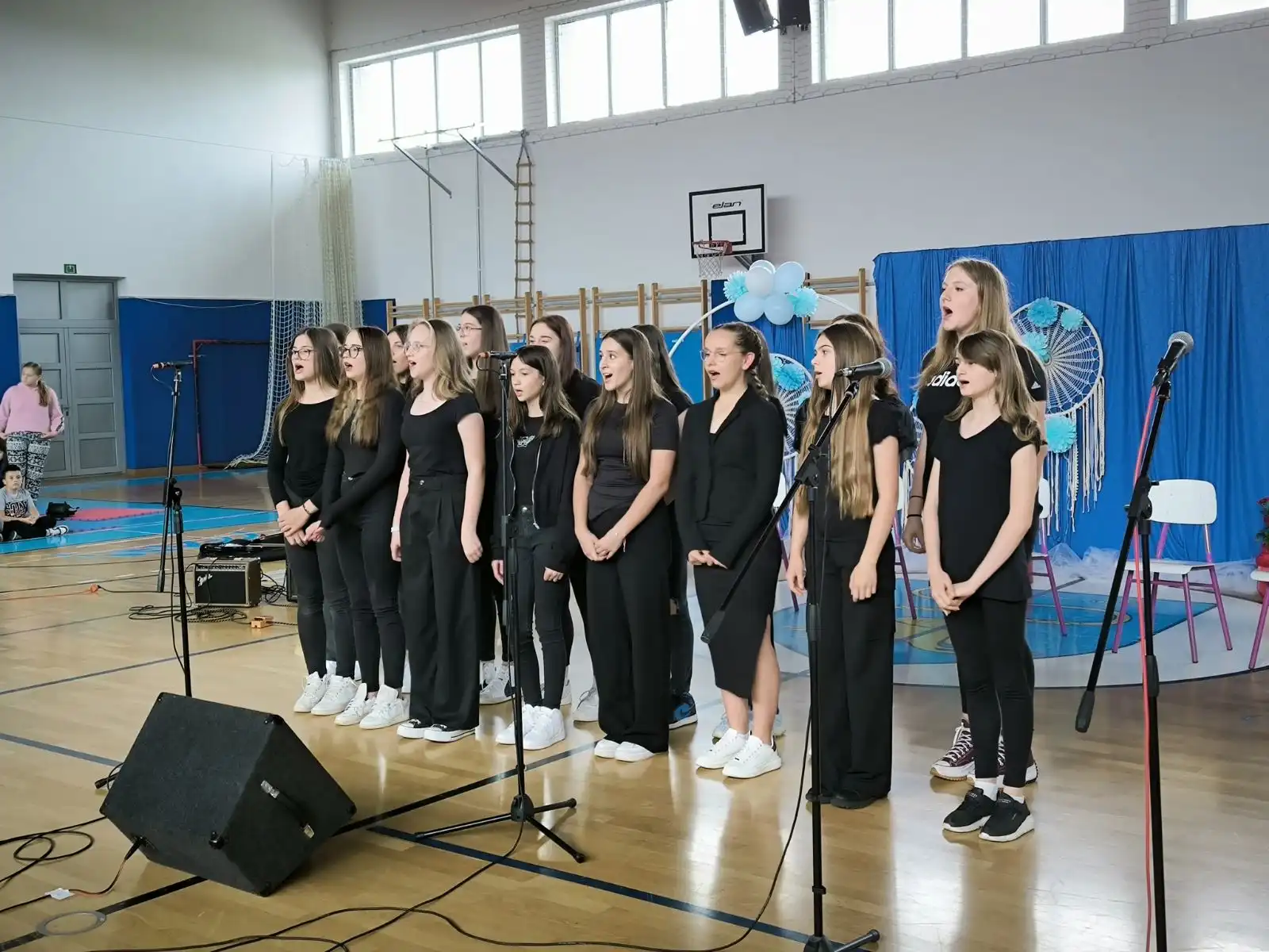 dan oš strahoninec (11)