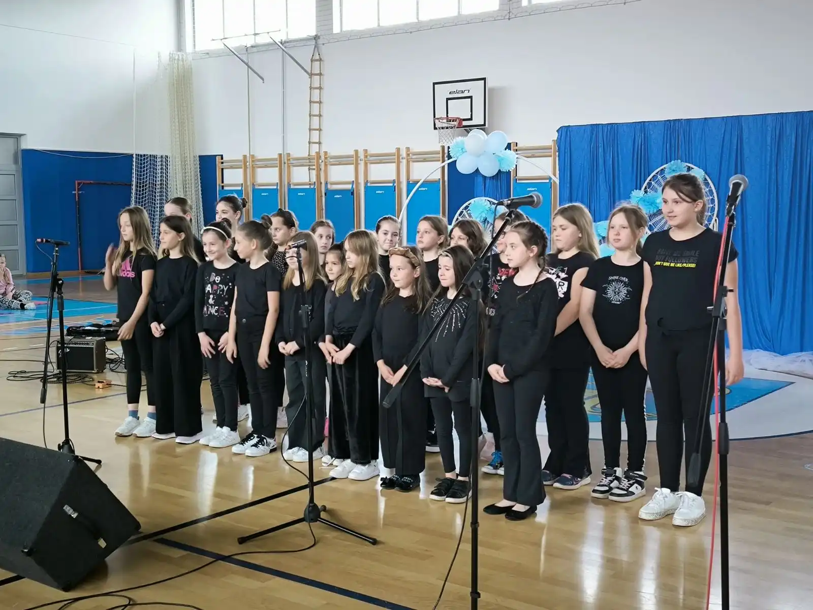 dan oš strahoninec (2)