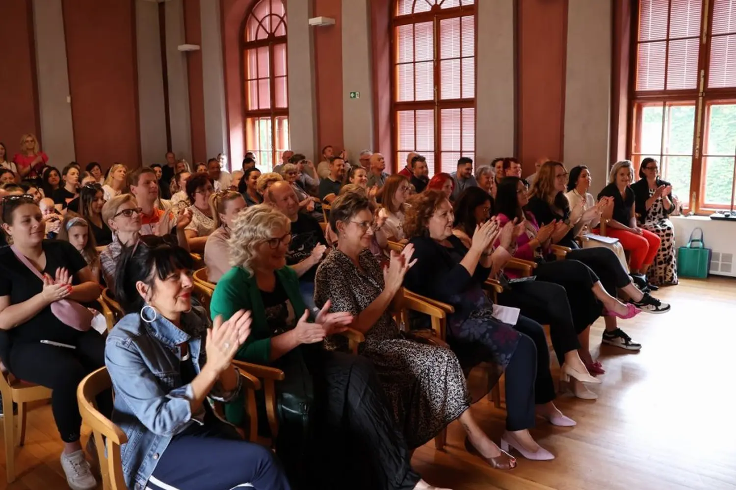 dan udomitelja 2024 (3) dan udomitelja 2024 (3)