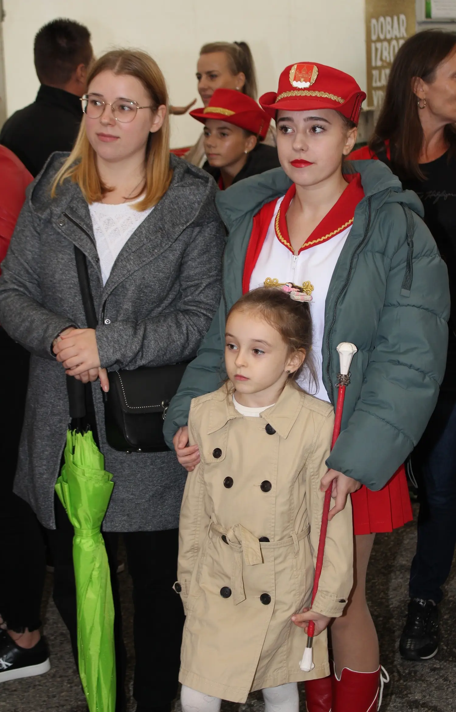 dani kotoribe, mažoretkinje (1) dani kotoribe, mažoretkinje (1)