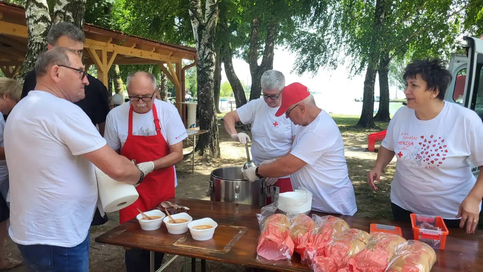 darivatelji krvi (6) darivatelji krvi (6)