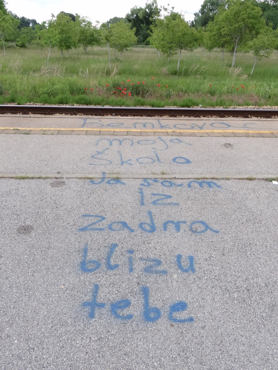 FOTO Željeznička postaja koja to nije: Vandalizam nad zapuštenom željezničkom postajom Donji Mihaljevec FOTO Željeznička postaja koja to nije: Vandalizam nad zapuštenom željezničkom postajom Donji Mihaljevec